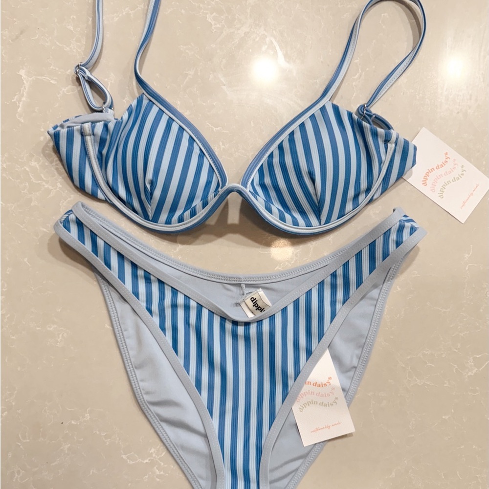 Dippin Daisys Daphne Top and Glow Bottim (S/Nantucket)